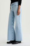 AG Jeans Saige Wide Leg Jean in Florina - Arielle Clothing