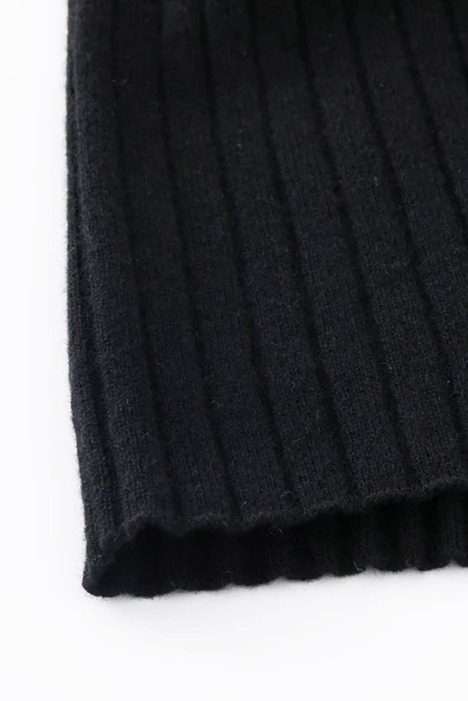 Aleger Cashmere Knit Pencil Skirt in Black - Arielle Clothing