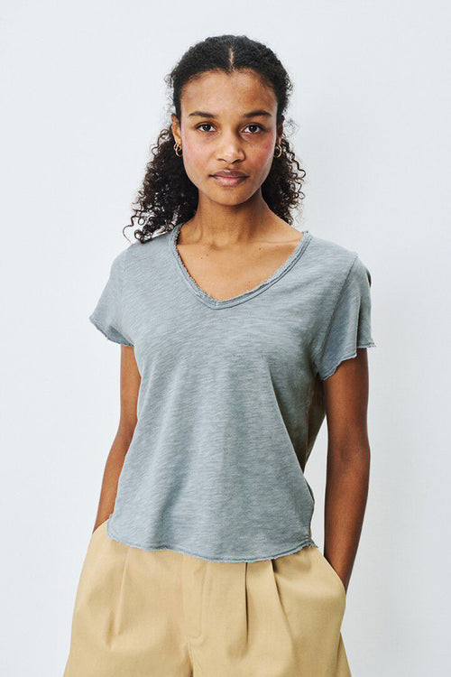 American Vintage Sonoma Short Sleeve V Neck Tee in Vintage Storm - Arielle Clothing
