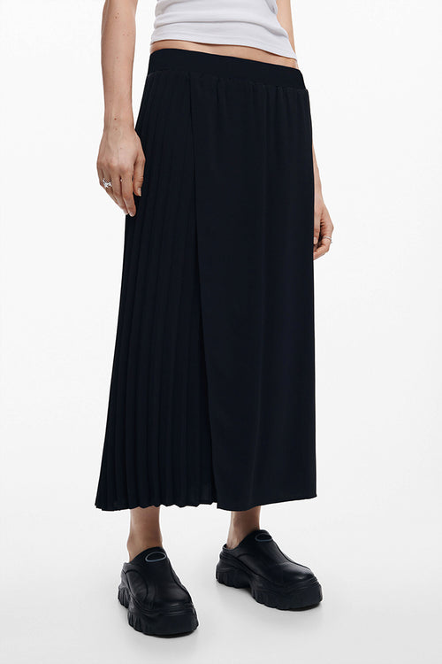 Desigual Xining Pleated Skirt in Black - Arielle Clothing