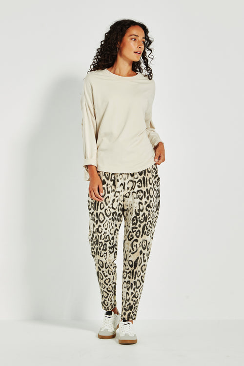 Verge Downtown Sweater in Cashew - Arielle Clothing