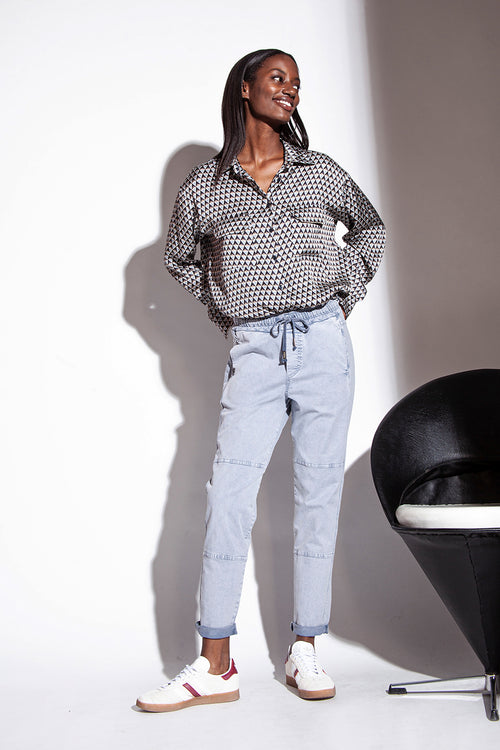 Funky Staff Kacy Blouse in Triangles Print - Arielle Clothing