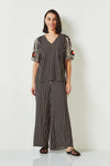Verge Inspire Top in Black Print - Arielle Clothing