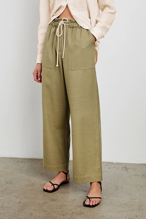 Rails Ryan Pant in Pale Olive - Arielle Clothing