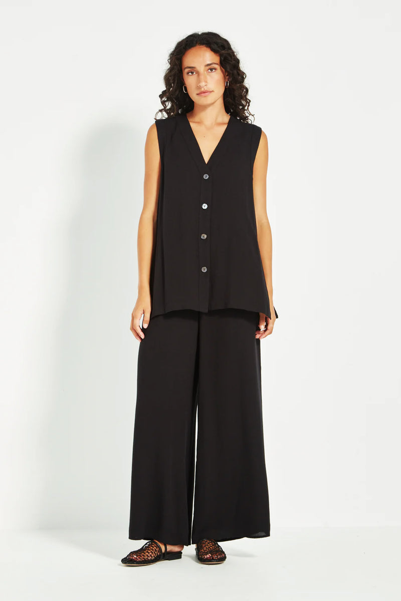 Cayman Vest in Black