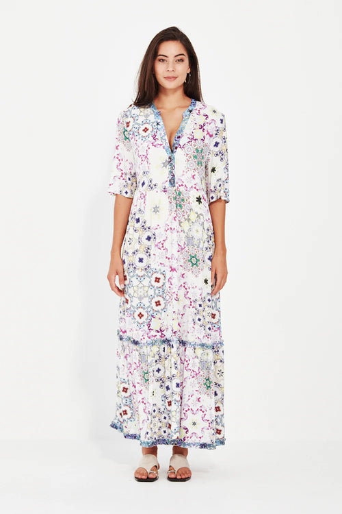 Verge Mystery Print Dress in White - Arielle Clothing